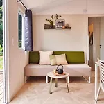 Camping Domaine Mon Calme *