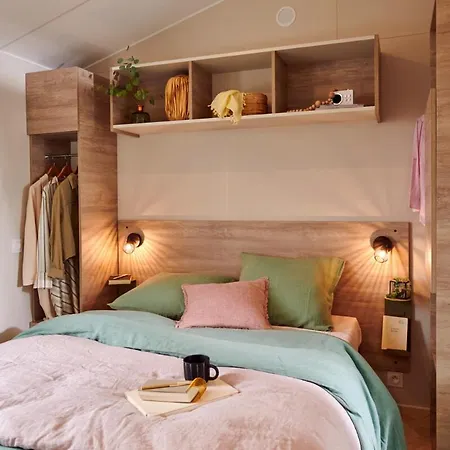 Domaine Mon Calme אתר קמפינג