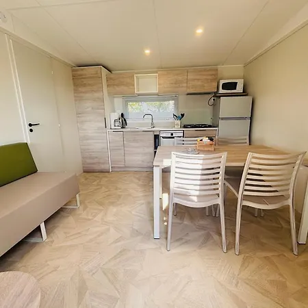 Domaine Mon Calme אתר קמפינג