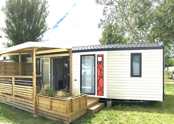 Domaine Mon Calme Пирьяк-Сюр-Мер